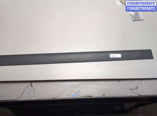 Молдинг двери SK509767 на Skoda Roomster 2006-2015