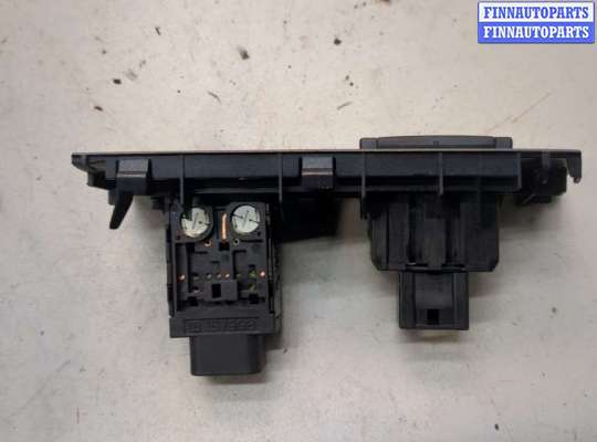 купить Разъем AUX/USB на Pontiac Vibe 1 2002-2008