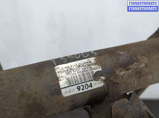 Стойка подвески амортизационная на Peugeot 3008 I