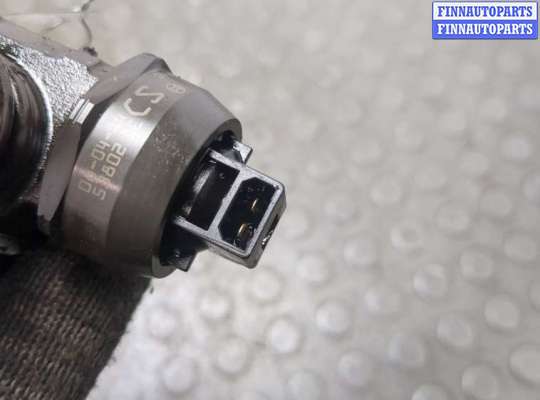 Форсунка топливная на Volkswagen Golf V (1K)