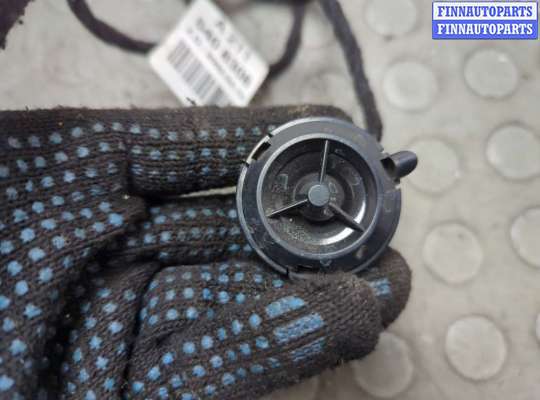 купить Динамик на Mercedes E W211 2002-2009