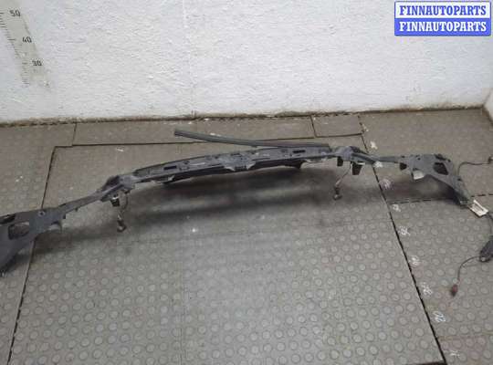 Накладка замка капота FO2146126 на Ford Focus 3 2011-2015