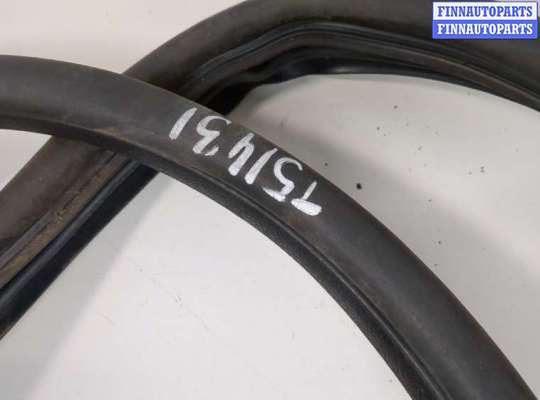 купить Уплотнитель на Nissan NV400 2010-2024