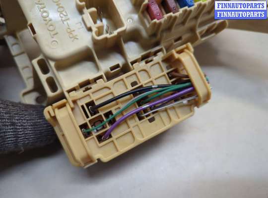 купить Блок предохранителей на Toyota Highlander 1 2001-2007