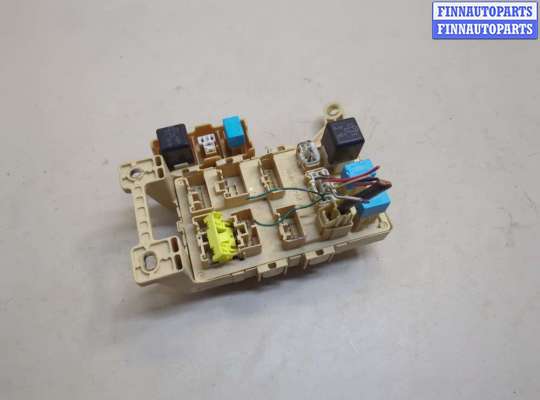 купить Блок предохранителей на Toyota Highlander 1 2001-2007