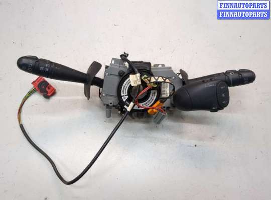 Переключатель поворотов и дворников (стрекоза) RN1581320 на Renault Scenic 1996-2002