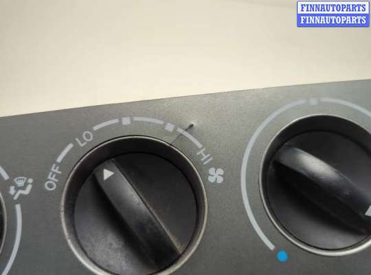 купить Переключатель отопителя (печки) на Toyota Matrix 2002-2008