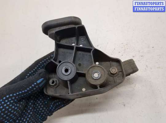 купить Кронштейн бампера на Mercedes ML W164 2005-2011