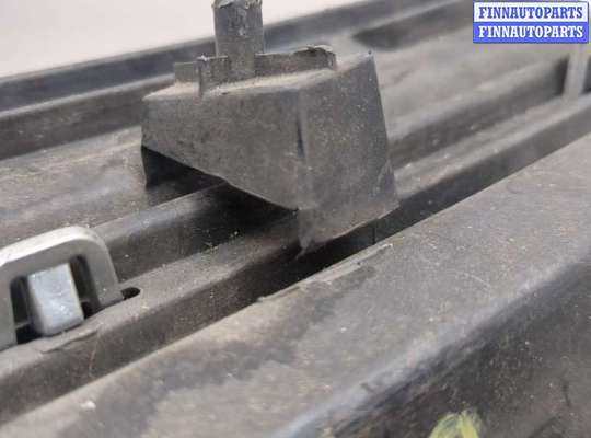 купить Решетка радиатора на Ford Escape 2012-2015