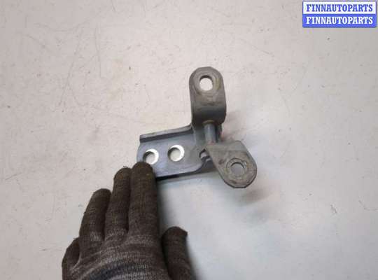 Петля двери на Toyota Matrix I (E13)