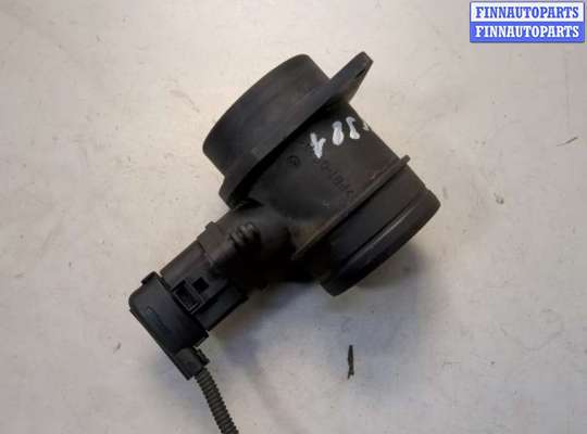 Датчик расхода воздуха (ДМРВ) на Volkswagen Passat B6 (3C)