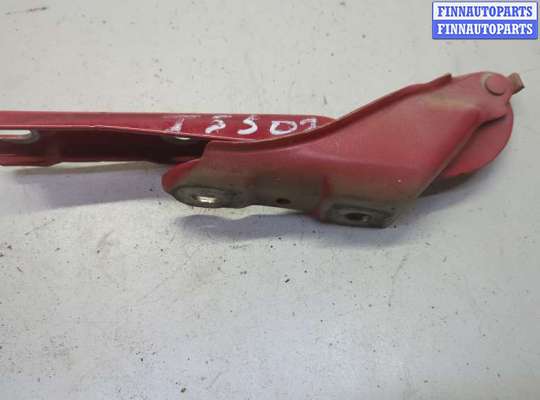 Петля капота