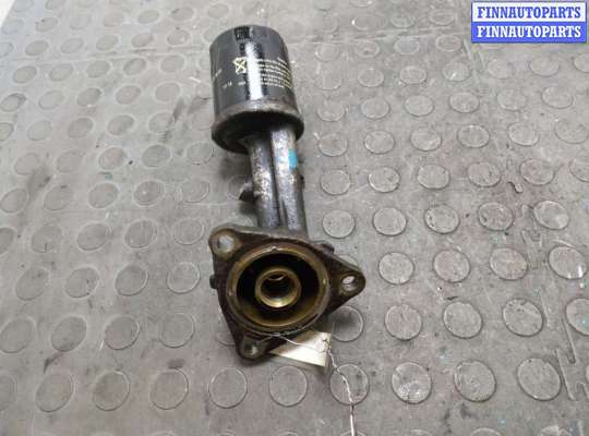 Корпус масляного фильтра на Toyota Vitz P1