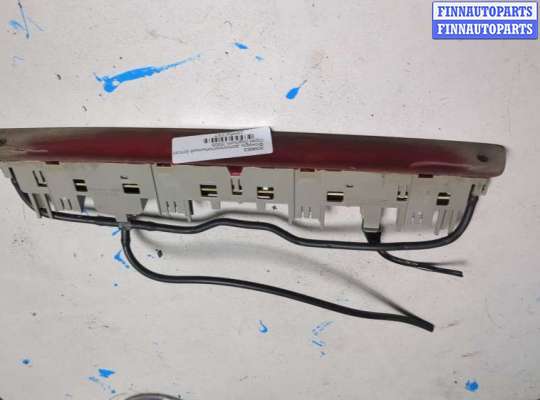 Фонарь дополнительный (стоп-сигнал) OP2342857 на Opel Signum