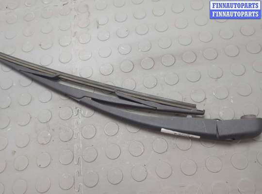 Поводок дворника на Volvo C30