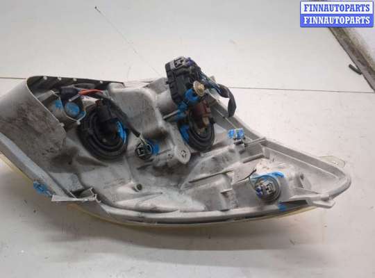 купить Фара (передняя) на Toyota Corolla Verso 2002-2004