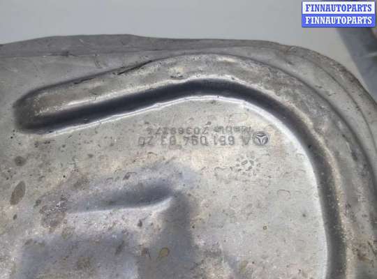 Корпус воздушного фильтра на Mercedes-Benz C (W204)