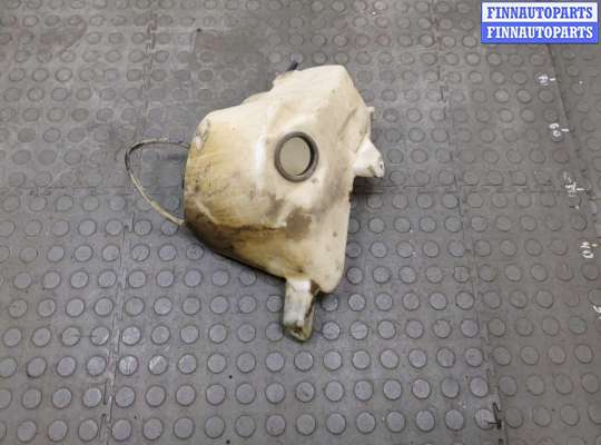 купить Бачок омывателя на Toyota Tundra 2000-2006
