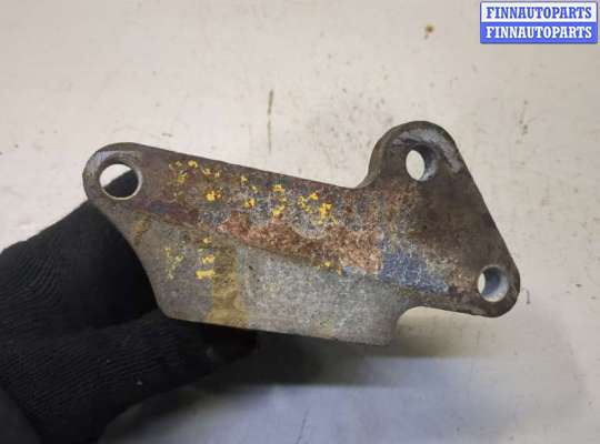 купить Кронштейн редуктора на Nissan X-Trail (T30) 2001-2007