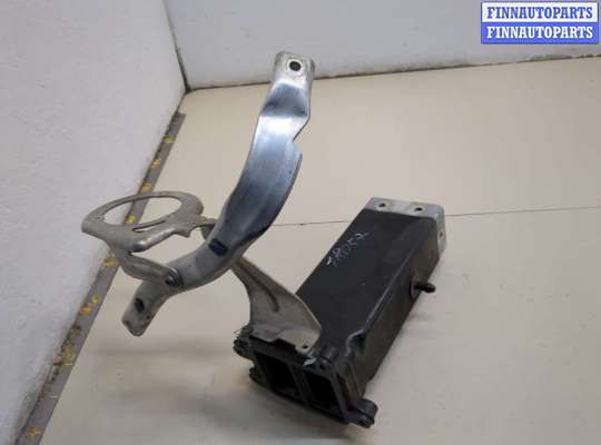 купить Кронштейн (лапа крепления) на Audi A8 (D4) 2010-2017