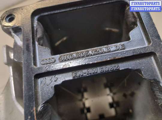 купить Кронштейн (лапа крепления) на Audi A8 (D4) 2010-2017