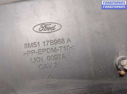 купить Заглушка (решётка) бампера на Ford Focus 2 2008-2011