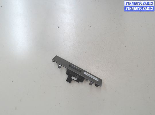 купить Кнопка стеклоподъемника (блок кнопок) на Nissan Navara 2004-2015