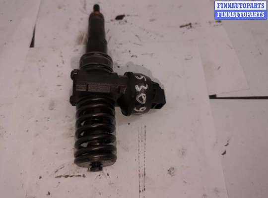 Форсунка топливная VG2526716 на Volkswagen Golf Plus