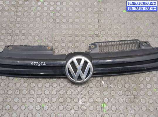 Решетка радиатора на Volkswagen Golf VI (5K)