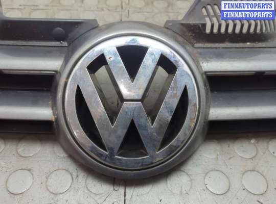 купить Решетка радиатора на Volkswagen Golf 5 2003-2009