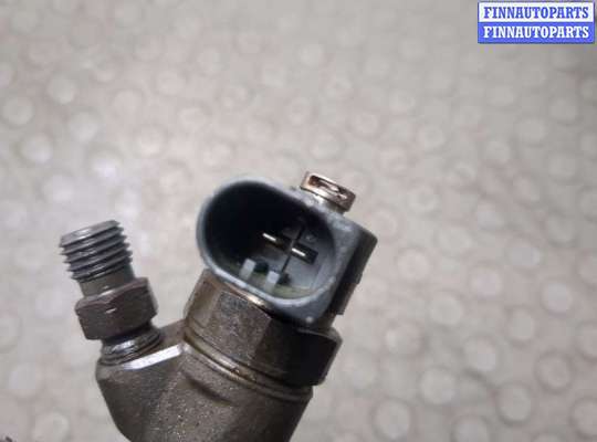 Форсунка топливная на Mercedes-Benz C (W203)