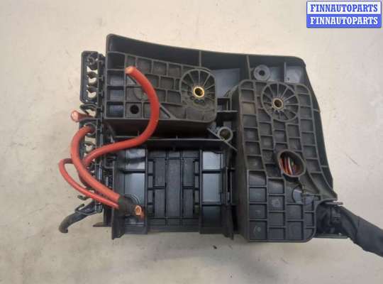 купить Блок предохранителей на Volkswagen Golf 5 2003-2009