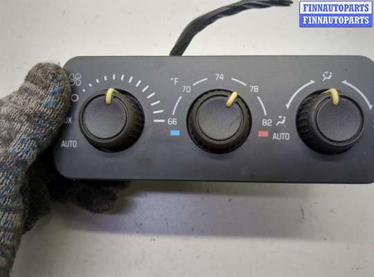 Блок управления печкой на Cadillac Escalade II (GMT 800)