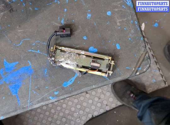 купить Кнопка открывания багажника с крышки на Volkswagen Passat 5 2000-2005