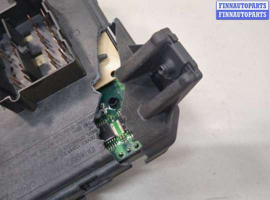купить Блок предохранителей на Ford Explorer 2006-2010