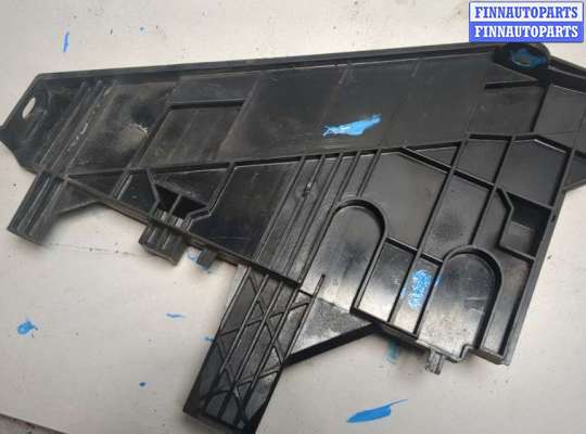 Кронштейн фары на Land Rover Freelander II