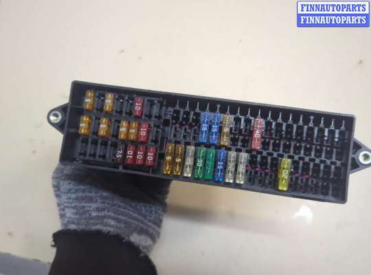 купить Блок предохранителей на Volkswagen Golf Plus
