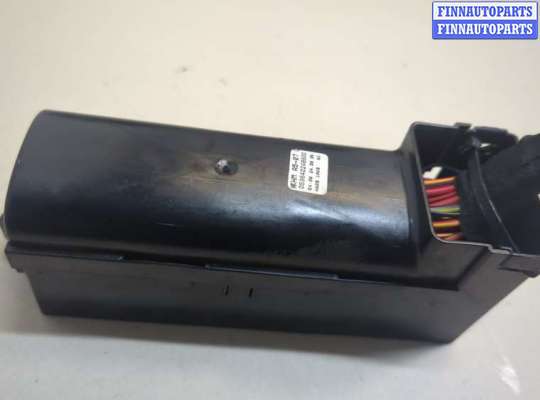 купить Блок предохранителей на Volkswagen Golf Plus