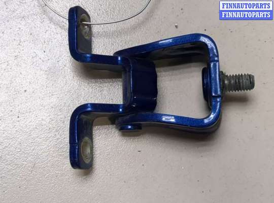 купить Петля крышки багажника на Volkswagen Tiguan 2007-2011