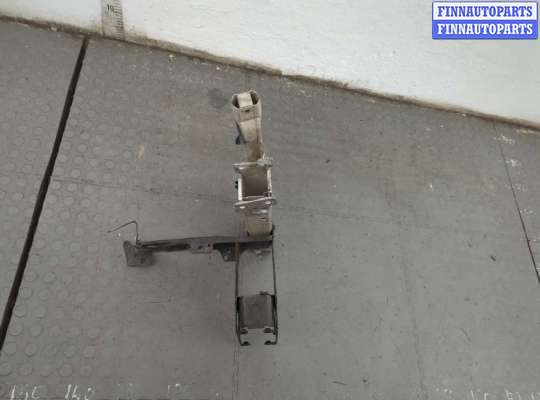 купить Кронштейн усилителя бампера на Renault Scenic 2003-2009