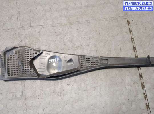 Жабо под дворники (дождевик) RN1588143 на Dacia Sandero 2008-2012