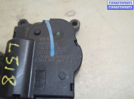 Моторчик заслонки печки на Volkswagen Tiguan II