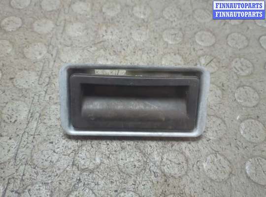 Кнопка открывания багажника с крышки ST343106 на Volkswagen Sharan 2010-2015