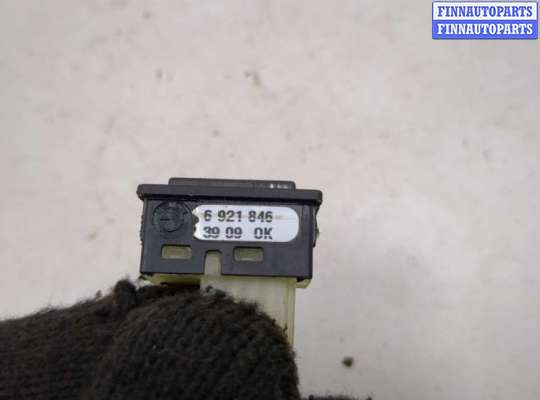 купить Кнопка открывания багажника салонная на BMW 5 F10 2010-2017