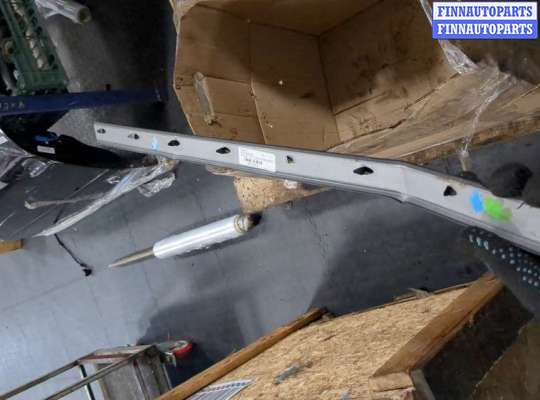 купить Уплотнитель на Honda CR-V 2002-2006