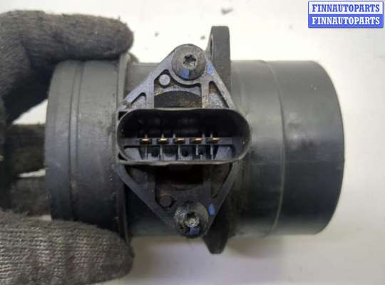 Датчик расхода воздуха (ДМРВ) на Volkswagen Transporter T4