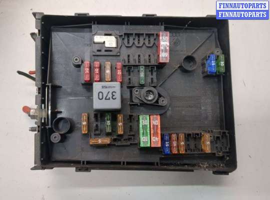 Купить Блок предохранителей на Volkswagen Caddy 2004-2015 Блок предохранителей VG2667590 на Volkswagen Caddy 2004-2015