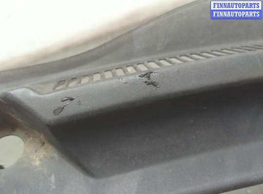 купить Жабо под дворники (дождевик) на Volkswagen Golf 4 1997-2005