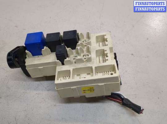 купить Блок предохранителей на Ford Explorer 2001-2006