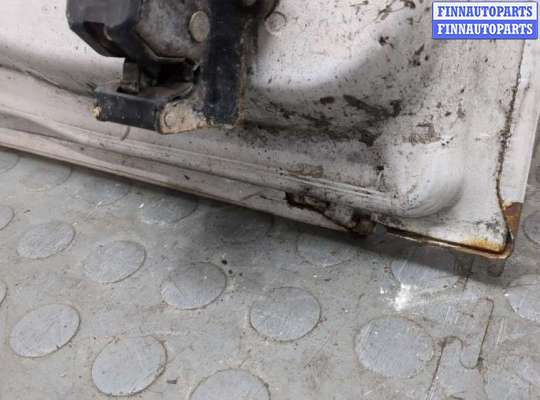 Стекло распашной задней двери на Peugeot Partner II Tepee